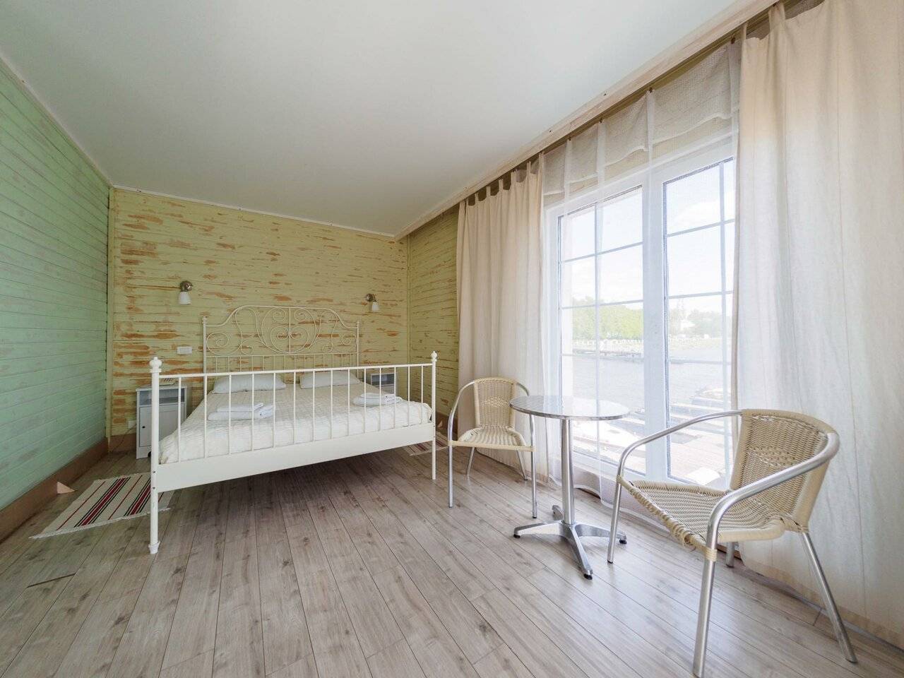 Люкс, вид на Волгу, 3*